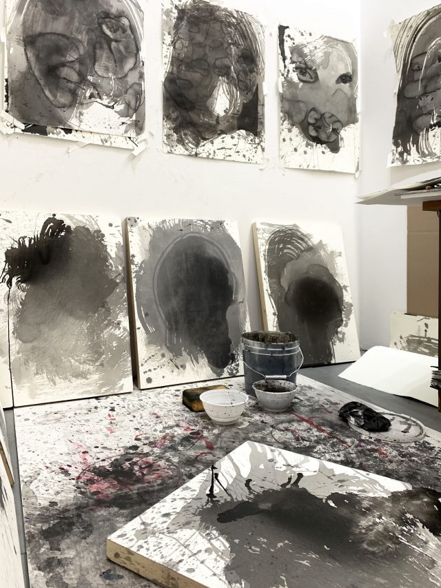 Owing to the Absence 31: Los Ecos de la Identidad